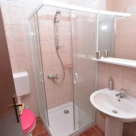 Fuer 4 Personen Ca 35 Qm In Fazana, Istrien Istrische Riviera Valbandon